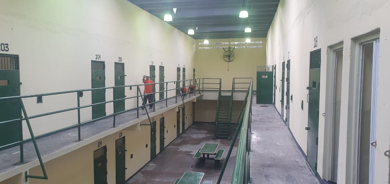 Detentos fazem a manutenção e a limpeza de unidades prisionais de